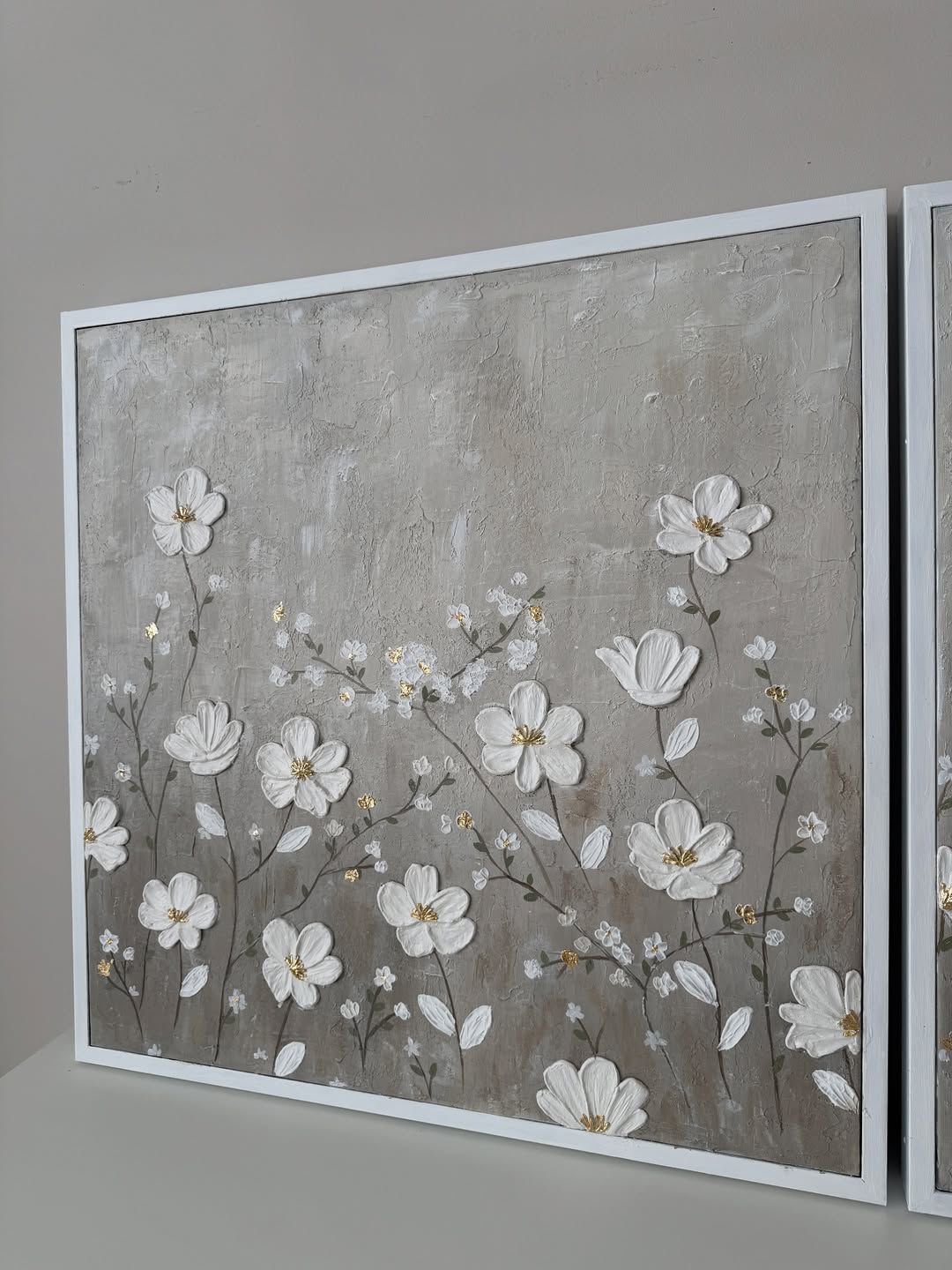 Tableau Floral en Relief – Style Moderne